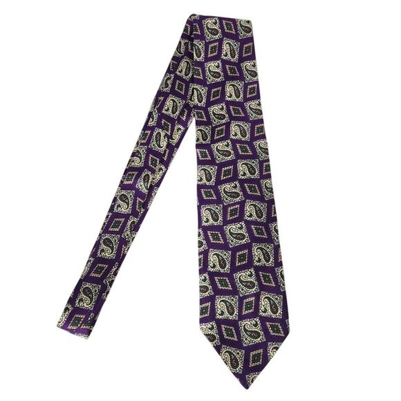 Polo by Ralph Lauren Men's Purple Paisley 100% Imported Silk Neck Tie, Handmade - Picture 1 of 8